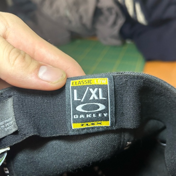 Oakley Classic Camo Logo a-flex hat - Picture 7 of 11